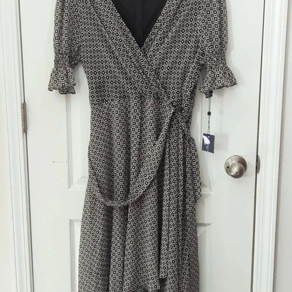Tommy Hilfiger Black and White Ruffle Sleeve Tie Waist Elegant Dress